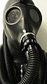 "Latexanzug_mit_Gasmaske_004.JPG" by User:Xetal gm