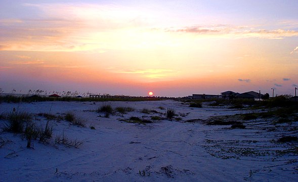 "Mexico_Beach.jpg" by User:Realtube