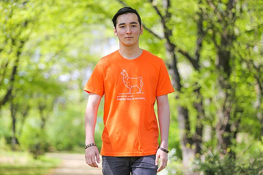 "Bekhruzbek_Ochilov_-_Llama_-_April_23.jpg" by User:ZMcCune (WMF)