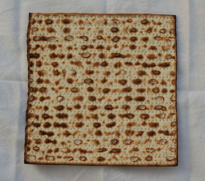 "Matzah.jpg" by User:Jonathunder