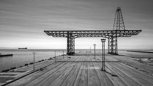 Hunters Point Gantry Crane (1947), Hunters Point Naval Shipyard, San Francisco, Christopher Michel, 2020