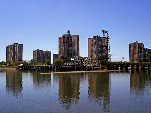 "Coopcityhutch.JPG" by User:Gobonobo