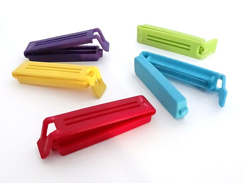 File:Sealing clips.JPG