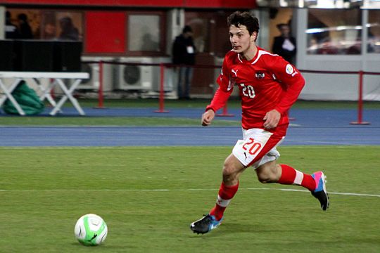 "FIFA_WC-qualification_2014_-_Austria_vs_Faroe_Islands_2013-03-22_(53).jpg" by User:Steindy