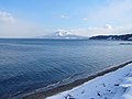 "Uchiura-bay_Yakumo.jpg" by User:Ari Linn