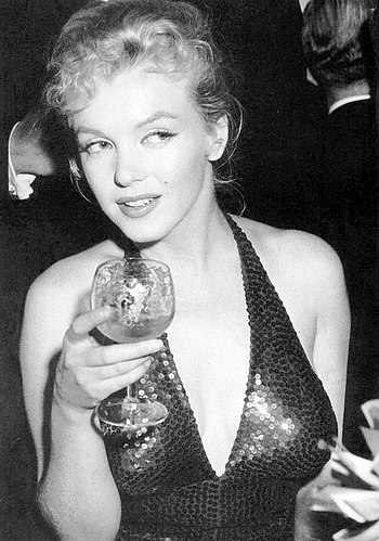 Marilyn Monroe, Waldorf-Astoria, New York, 1957
