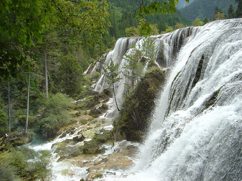 File:Jiuzhaigou Pearl Waterfall 2005-08-21.jpeg