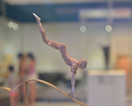 "Bull-leaper_ivory_figurine_from_the_palace_of_Knossos.JPG" by User:Moroder