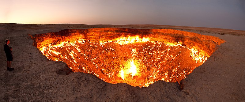 File:Darvasa gas crater panorama crop.jpg