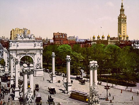"Dewey_Arch_1900_Color.jpg" by User:Lupo