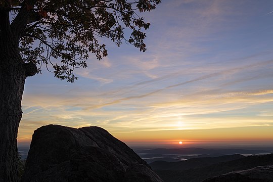 "Fall_2016-_10-10-16_-_10-14-16_(30270490462).jpg" by User:Ser Amantio di Nicolao