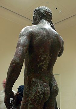 "Getty_Villa_-_Victorious_Youth_03.JPG" by User:Remi Mathis