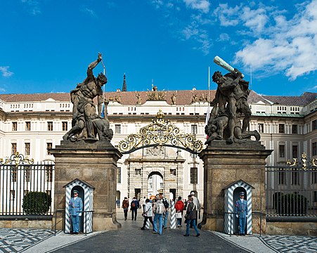 "Prague_Castle_(8347996081).jpg" by User:RomanM82